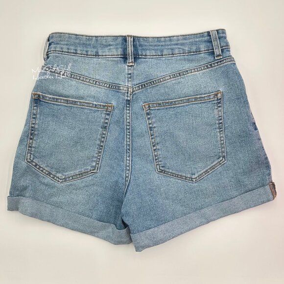 H&M Light Wash Denim Cuffed High-Rise Shorts Size 6 - Picture 2 of 4
